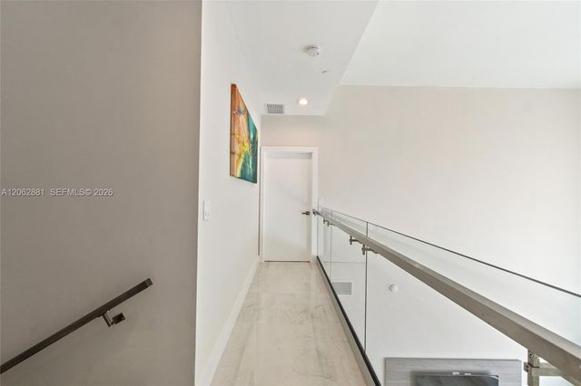 950 Brickell Bay Dr 5507, Miami, FL 33131