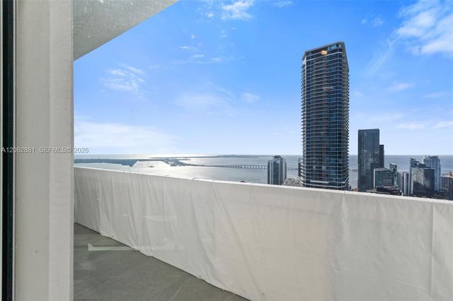 950 Brickell Bay Dr 5507, Miami, FL 33131