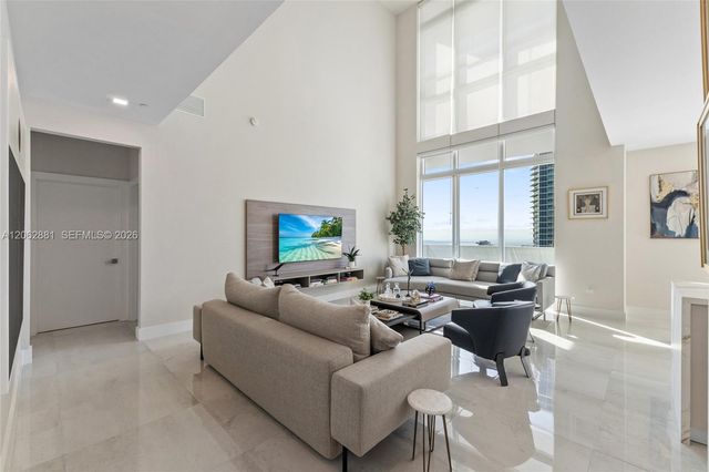 950 Brickell Bay Dr 5507, Miami, FL 33131