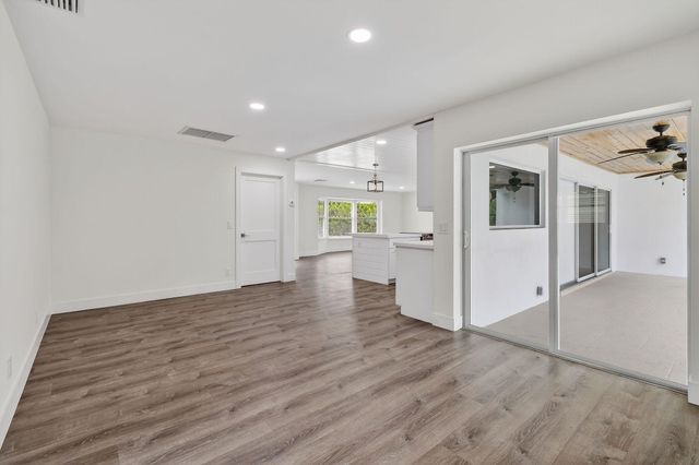 19228 Caribbean Court, Jupiter, FL 33469