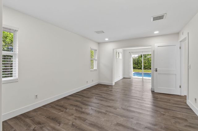 19228 Caribbean Court, Jupiter, FL 33469