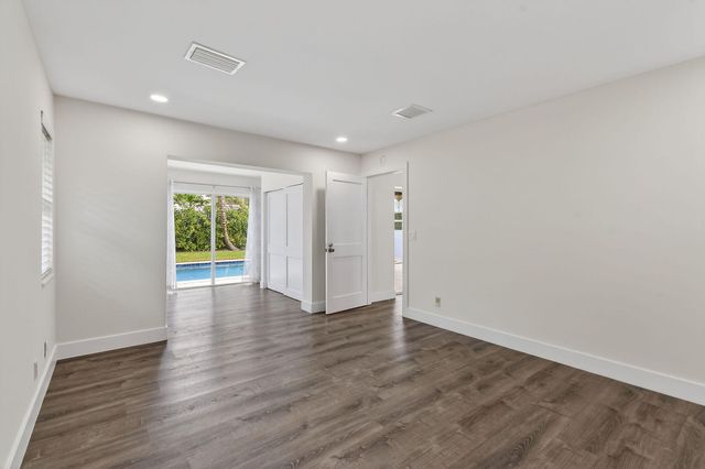 19228 Caribbean Court, Jupiter, FL 33469