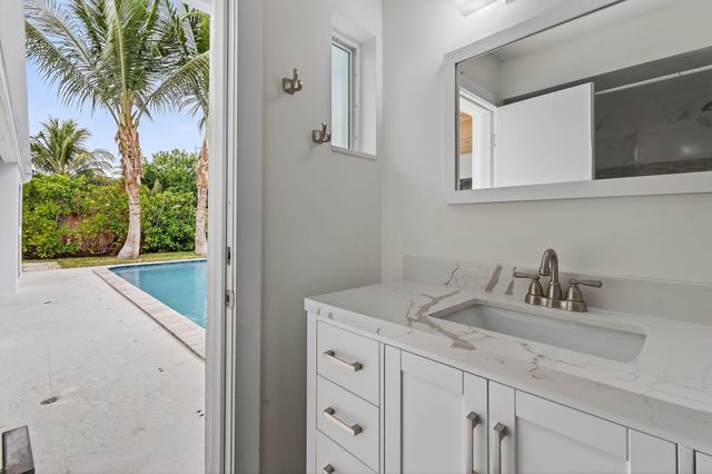 19228 Caribbean Court, Jupiter, FL 33469