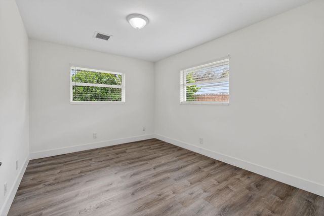 19228 Caribbean Court, Jupiter, FL 33469