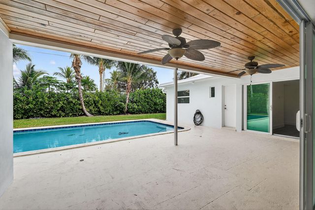 19228 Caribbean Court, Jupiter, FL 33469