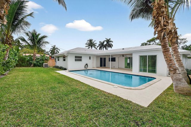 19228 Caribbean Court, Jupiter, FL 33469