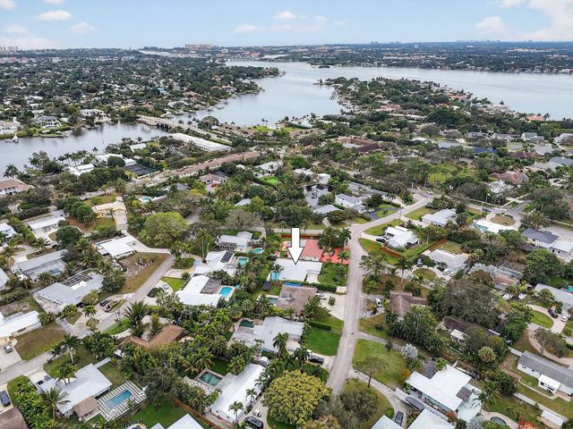 19228 Caribbean Court, Jupiter, FL 33469