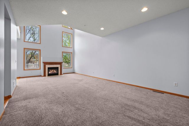 5094 Yuma Lane N, Plymouth, MN 55446