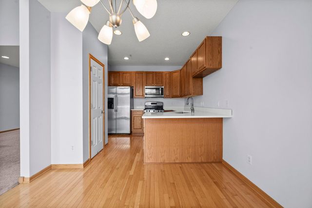 5094 Yuma Lane N, Plymouth, MN 55446