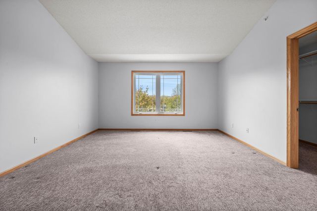 5094 Yuma Lane N, Plymouth, MN 55446