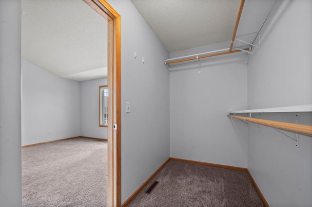 5094 Yuma Lane N, Plymouth, MN 55446
