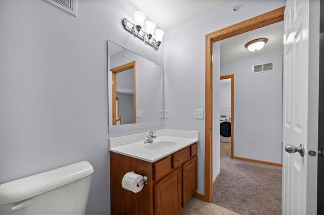 5094 Yuma Lane N, Plymouth, MN 55446