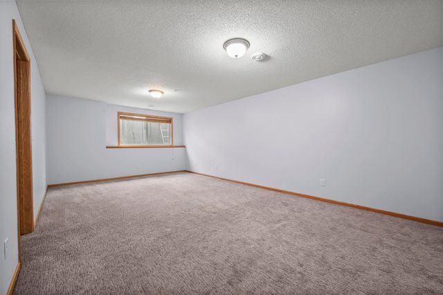 5094 Yuma Lane N, Plymouth, MN 55446