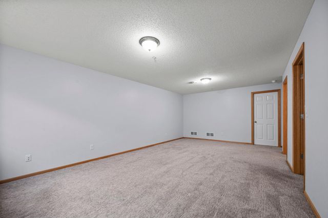 5094 Yuma Lane N, Plymouth, MN 55446