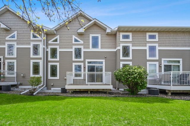 5094 Yuma Lane N, Plymouth, MN 55446