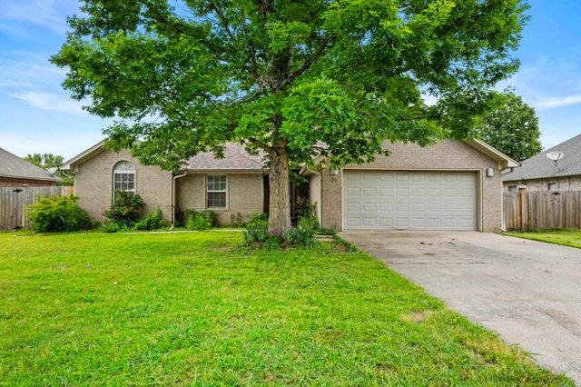 86 Magness Creek Drive, Cabot, AR 72023