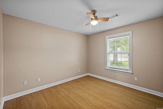86 Magness Creek Drive, Cabot, AR 72023