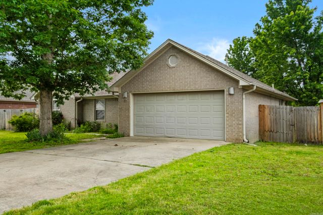 86 Magness Creek Drive, Cabot, AR 72023