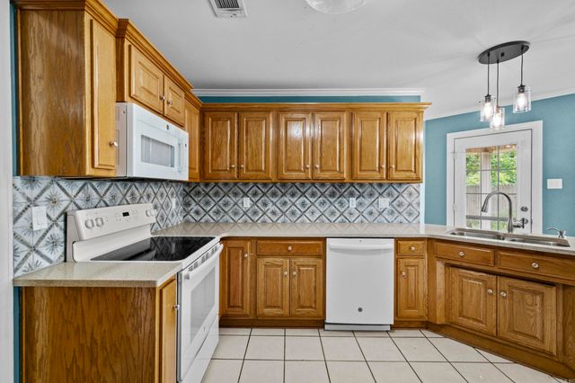 86 Magness Creek Drive, Cabot, AR 72023