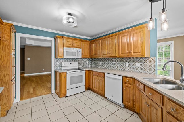 86 Magness Creek Drive, Cabot, AR 72023