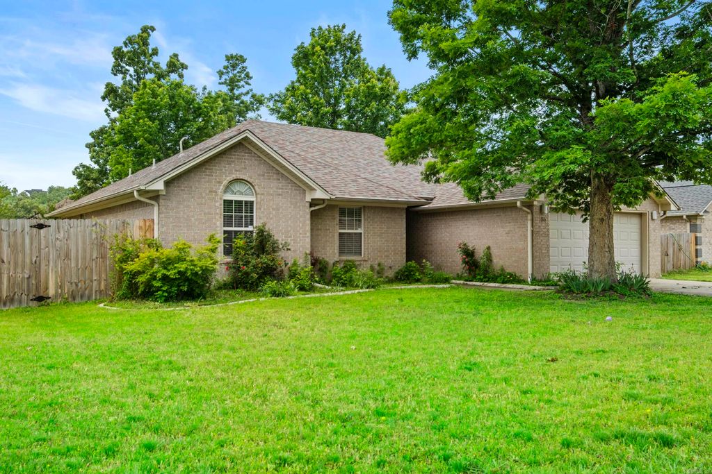 86 Magness Creek Drive, Cabot, AR 72023