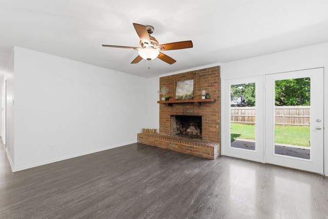 801 Gettysburg Place, Bedford, TX 76022