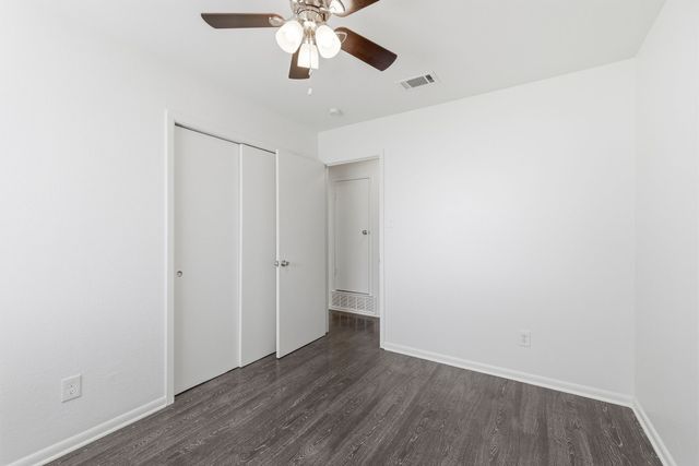 801 Gettysburg Place, Bedford, TX 76022