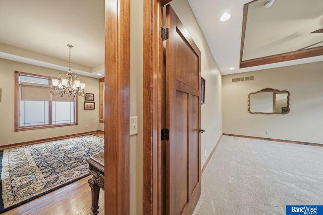 5920 Minter Lane, Lincoln, NE 68516