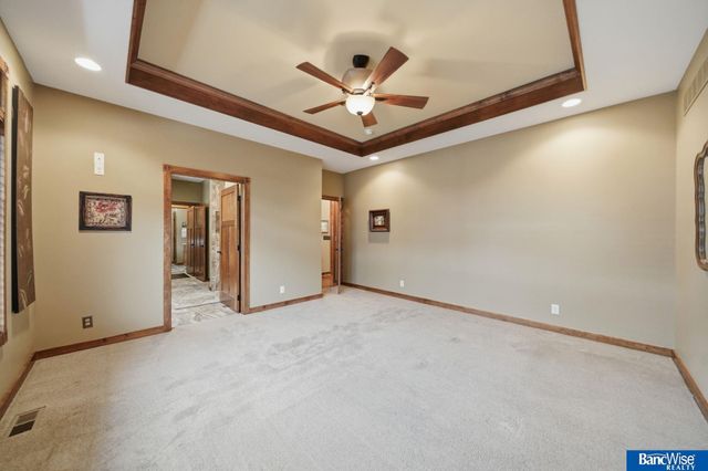 5920 Minter Lane, Lincoln, NE 68516