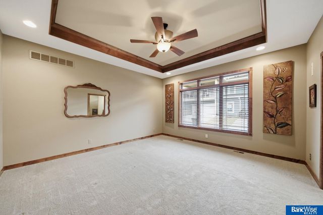 5920 Minter Lane, Lincoln, NE 68516