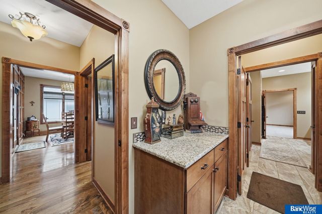 5920 Minter Lane, Lincoln, NE 68516