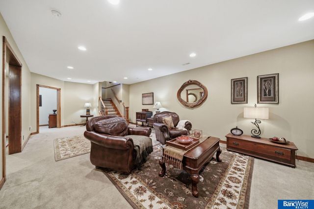 5920 Minter Lane, Lincoln, NE 68516