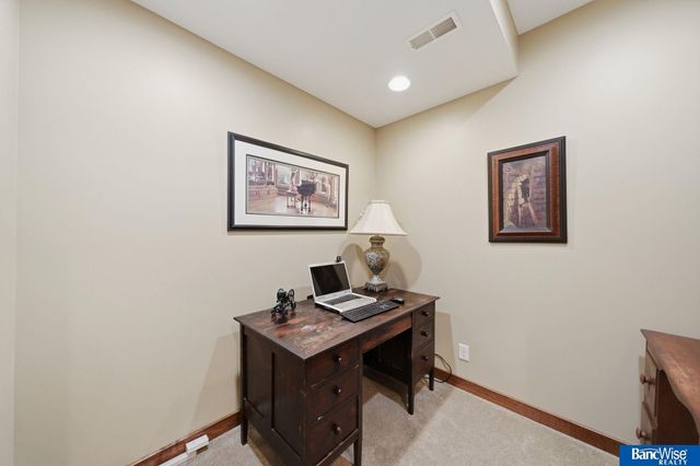 5920 Minter Lane, Lincoln, NE 68516