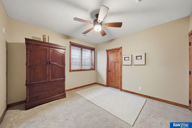 5920 Minter Lane, Lincoln, NE 68516