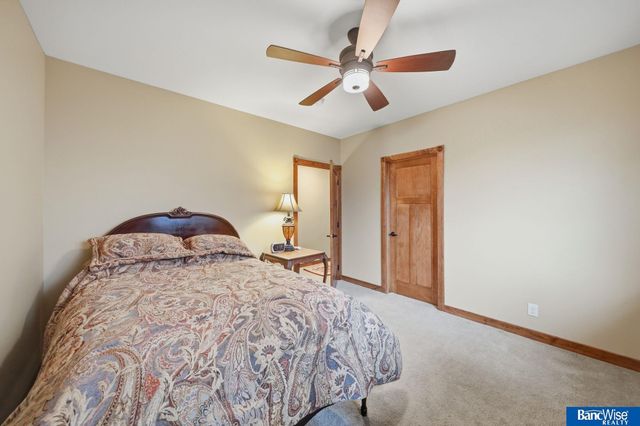 5920 Minter Lane, Lincoln, NE 68516