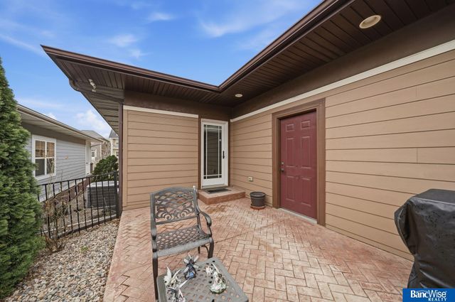 5920 Minter Lane, Lincoln, NE 68516