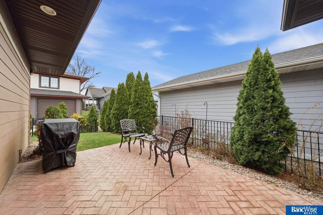 5920 Minter Lane, Lincoln, NE 68516