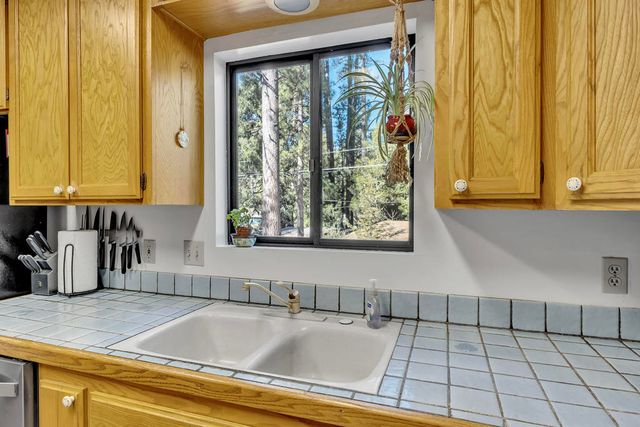 53340 Idyllbrook Drive, Idyllwild, CA 92549