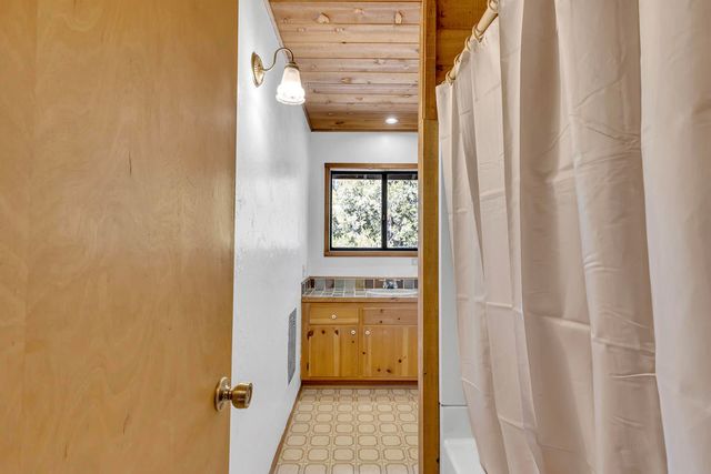 53340 Idyllbrook Drive, Idyllwild, CA 92549