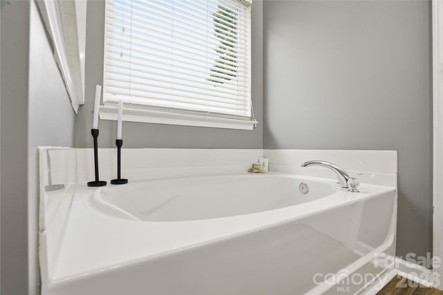 1016 Reigate Road, Charlotte, NC 28262