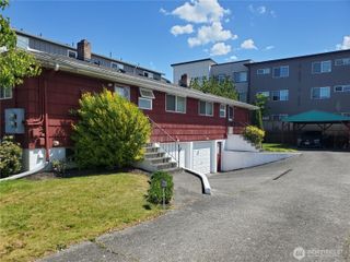 238 240 S 70th St, Tacoma, WA 98408