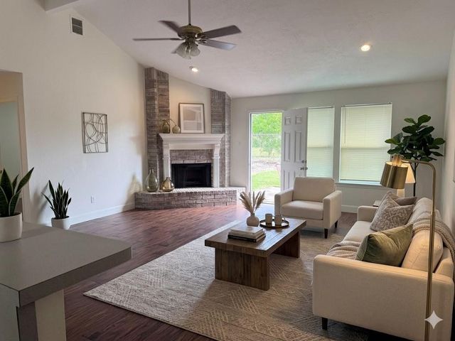 17034 Coachmaker Drive, Friendswood, TX 77546