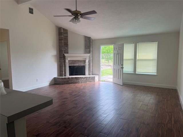 17034 Coachmaker Drive, Friendswood, TX 77546