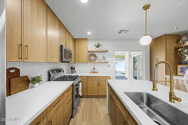 4204 N 19TH Street, Phoenix, AZ 85016