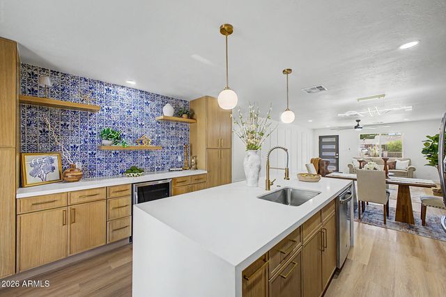 4204 N 19TH Street, Phoenix, AZ 85016