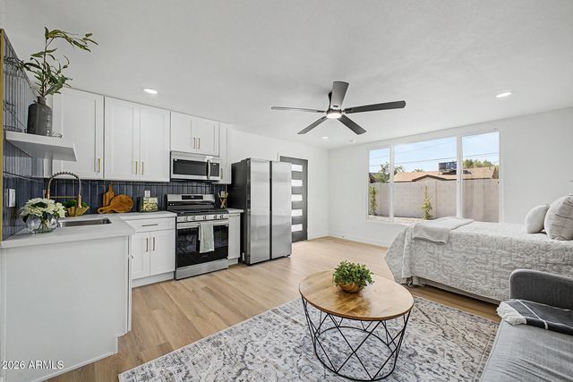4204 N 19TH Street, Phoenix, AZ 85016