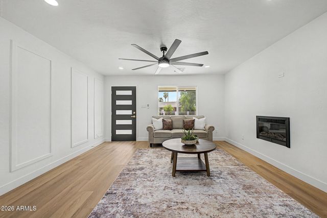 4204 N 19TH Street, Phoenix, AZ 85016