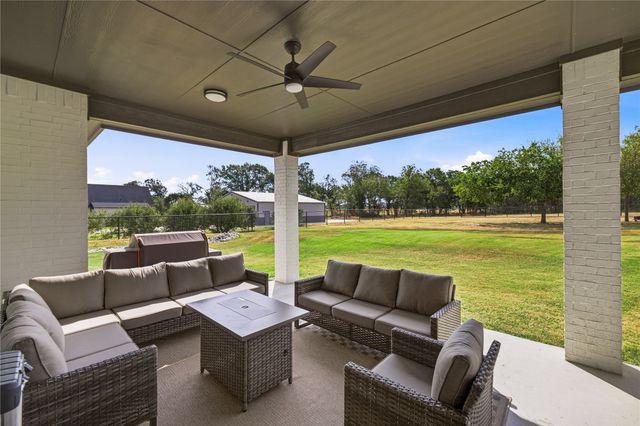 1135 Paradise Parkway, Poolville, TX 76487