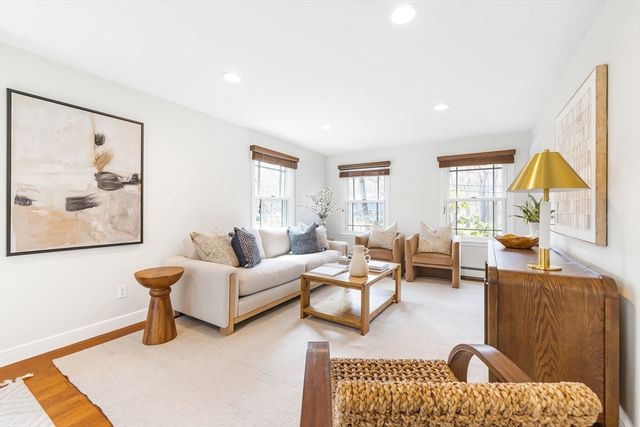 39 Jodie Rd, Framingham, MA 01702