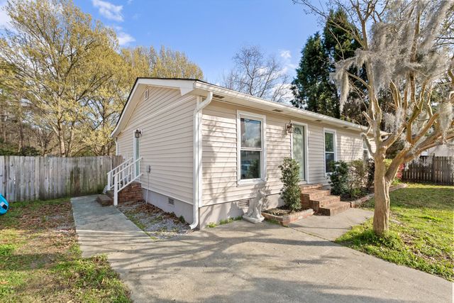 125 Red Cedar Drive, Goose Creek, SC 29445